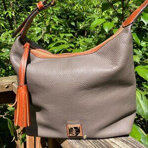 Dooney + Bourke Pebble Grain Page Sac - Gray + natural tassel
